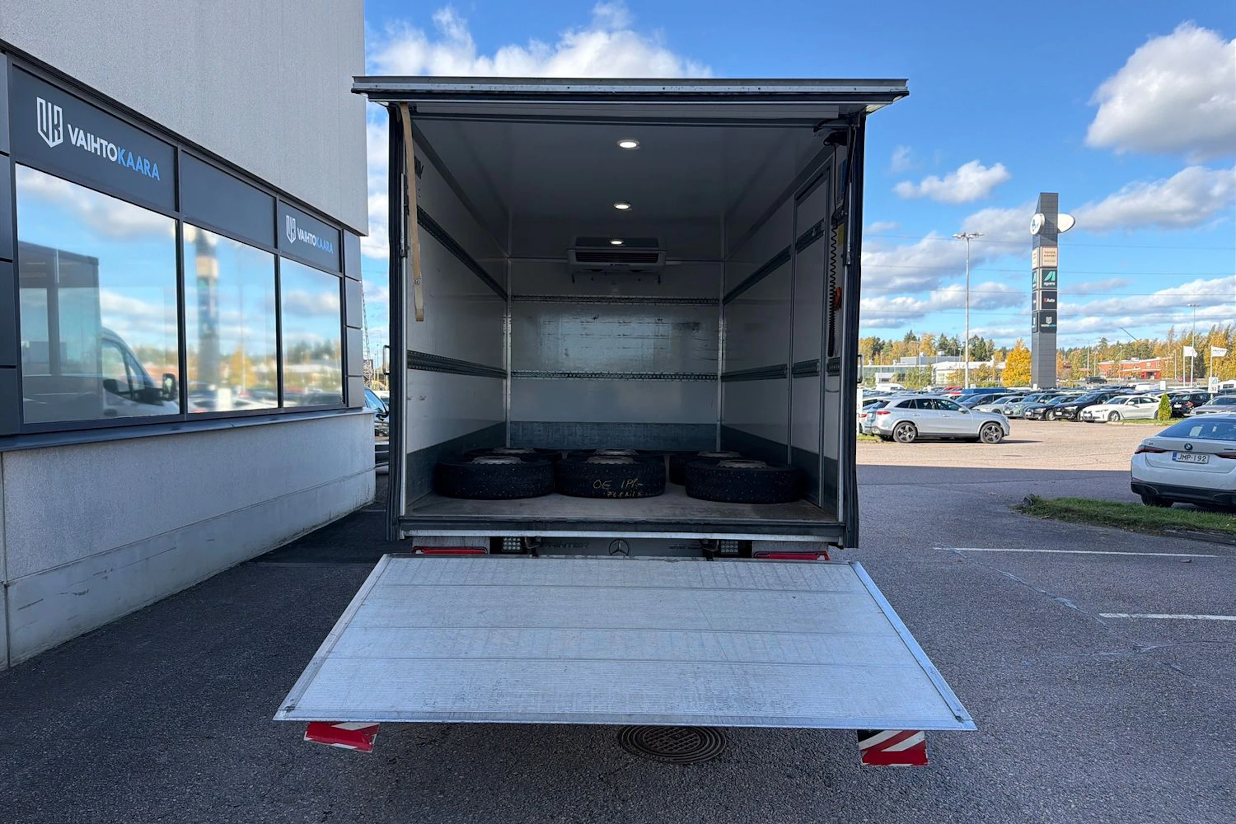 valkoinen Mercedes-Benz Sprinter 2022 kuva 10.
