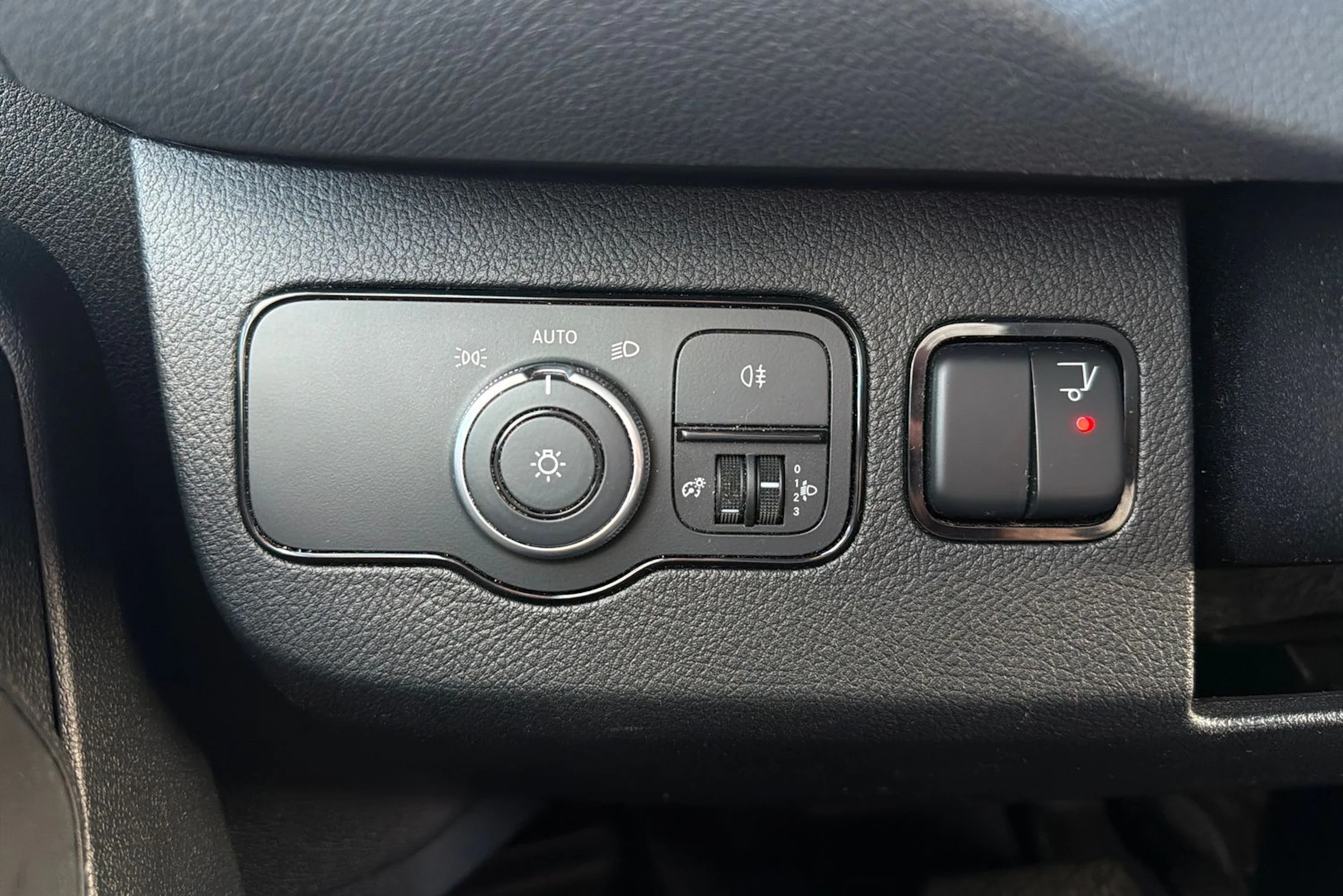 valkoinen Mercedes-Benz Sprinter 2022 kuva 25.