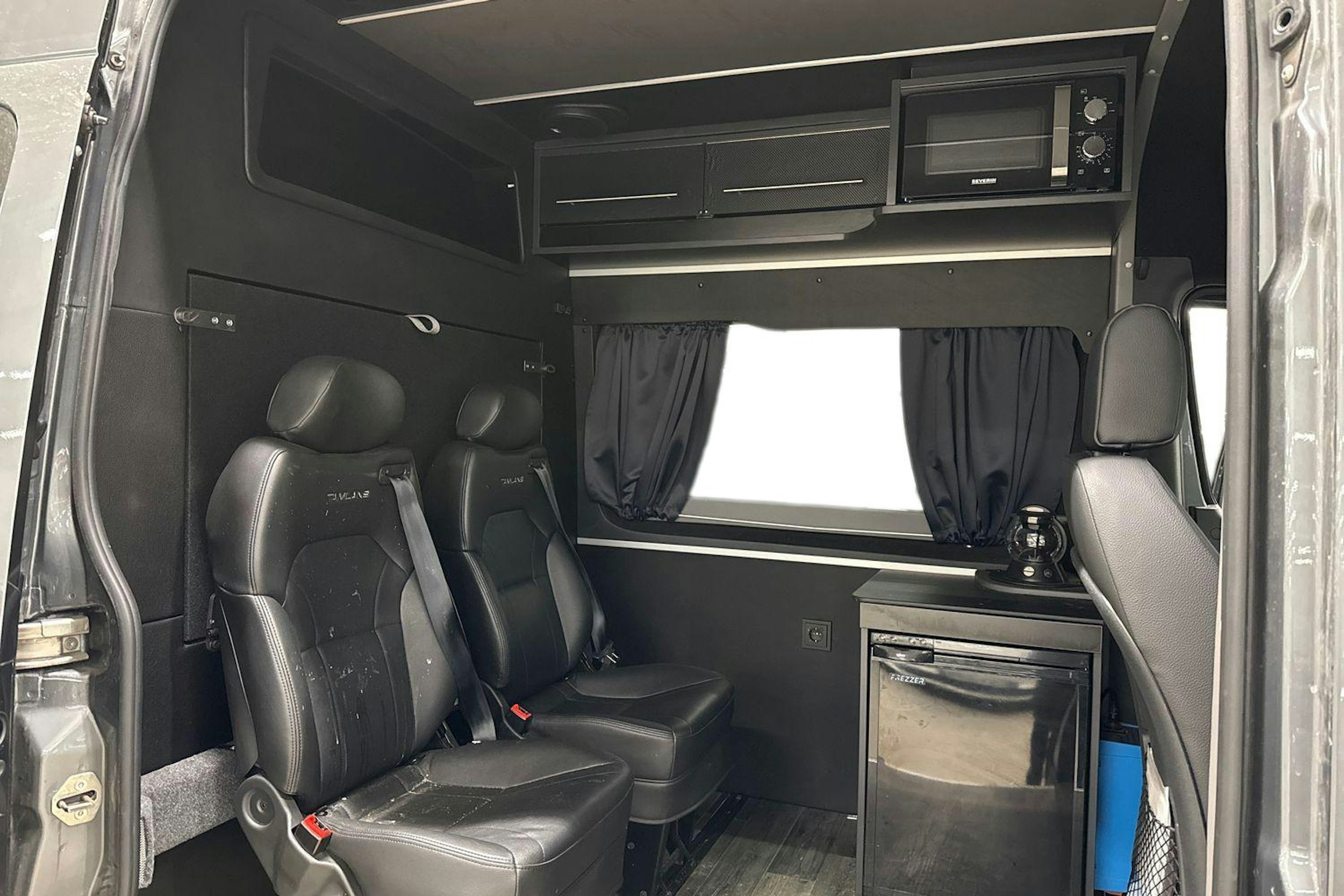 met. harmaa Mercedes-Benz Sprinter 2022 kuva 4.