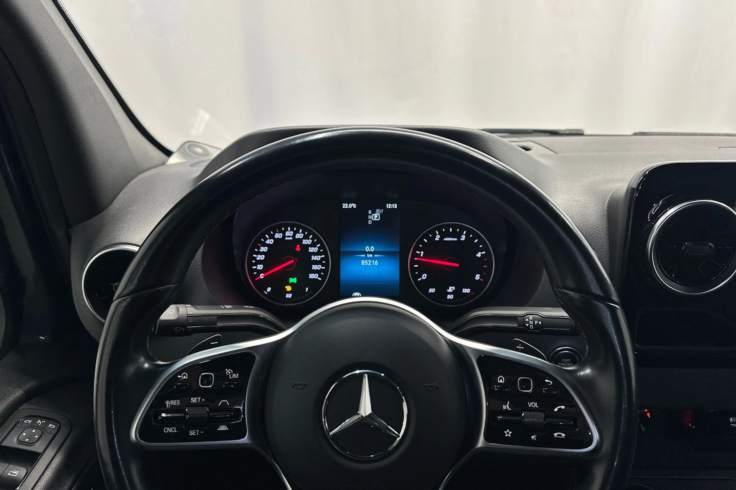 Harmaa Mercedes-Benz Sprinter 2022 kuva 13.