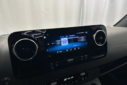 Harmaa Mercedes-Benz Sprinter 2022 kuva 17.
