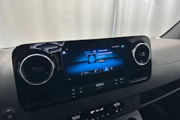 Harmaa Mercedes-Benz Sprinter 2022 kuva 18.