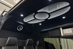 Harmaa Mercedes-Benz Sprinter 2022 kuva 30.