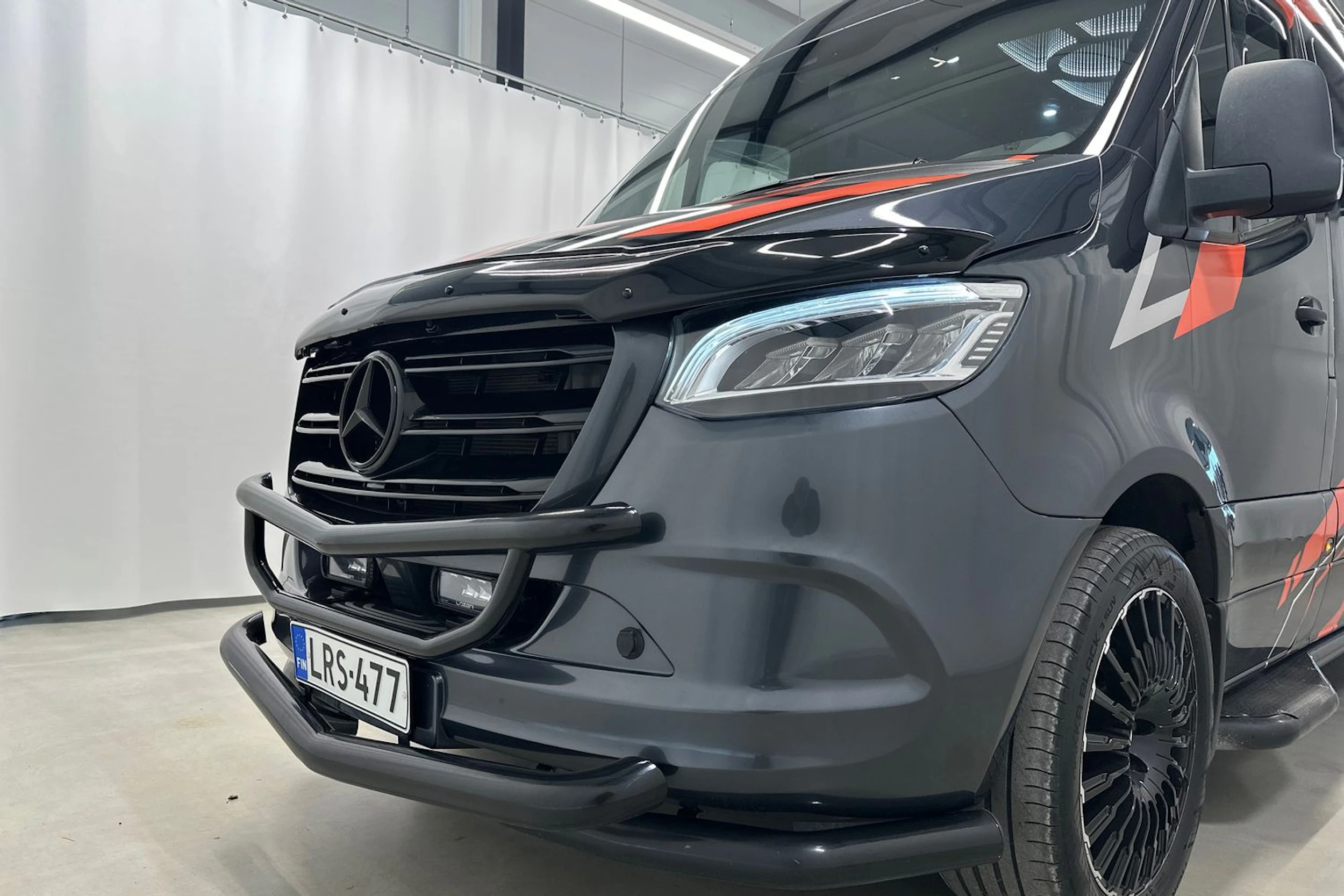 Harmaa Mercedes-Benz Sprinter 2022 kuva 36.