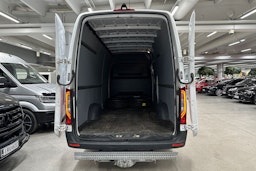 valkoinen Mercedes-Benz Sprinter 2022 kuva 14.