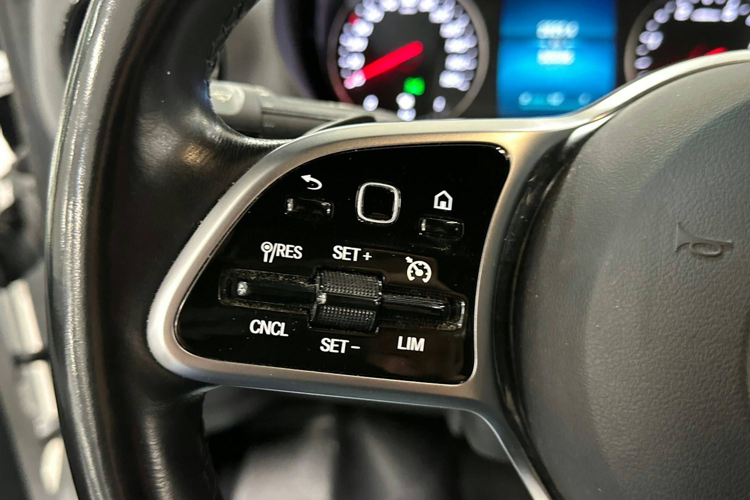 valkoinen Mercedes-Benz Sprinter 2022 kuva 17.
