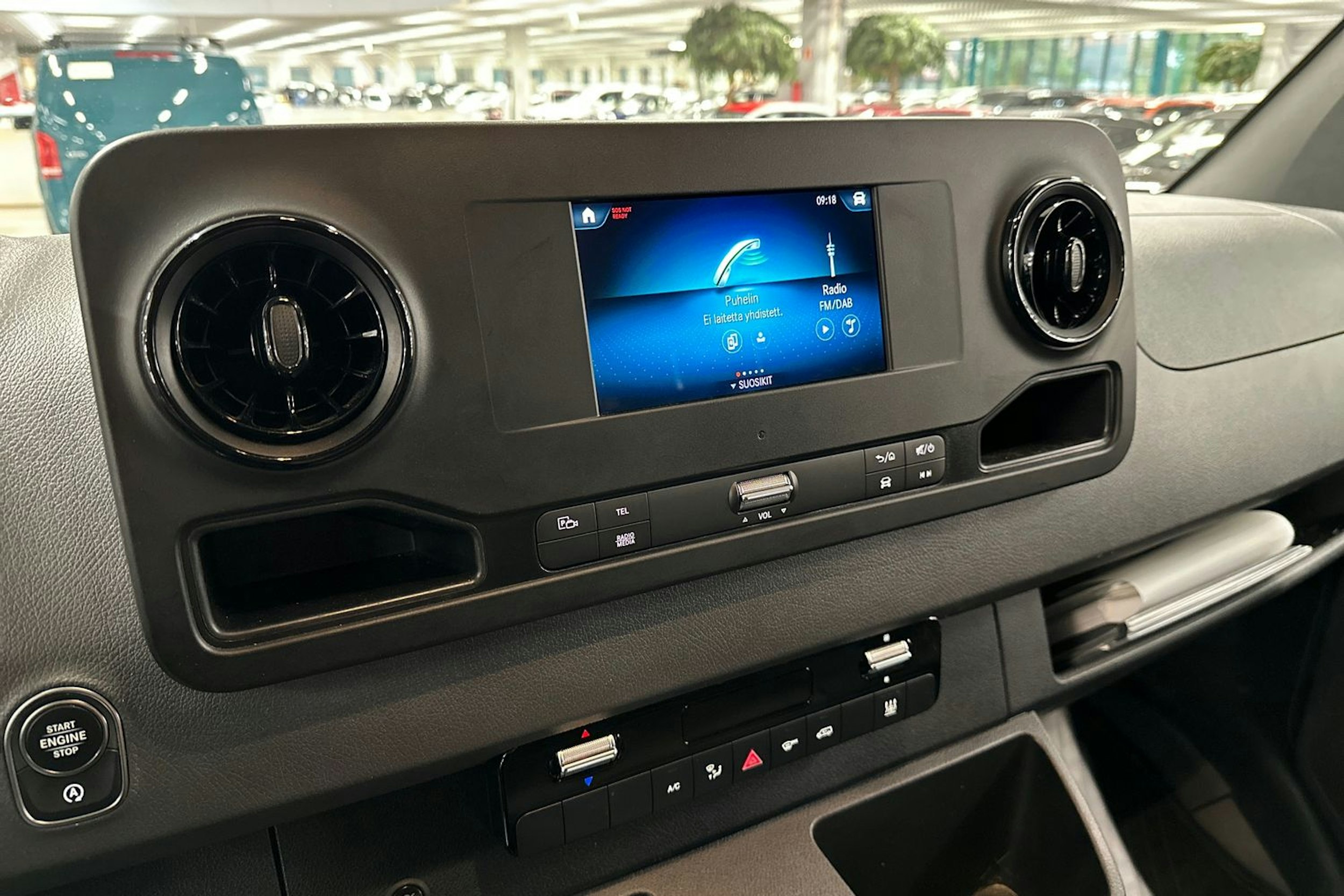 valkoinen Mercedes-Benz Sprinter 2022 kuva 20.