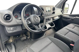 musta Mercedes-Benz Sprinter 2022 kuva 3.
