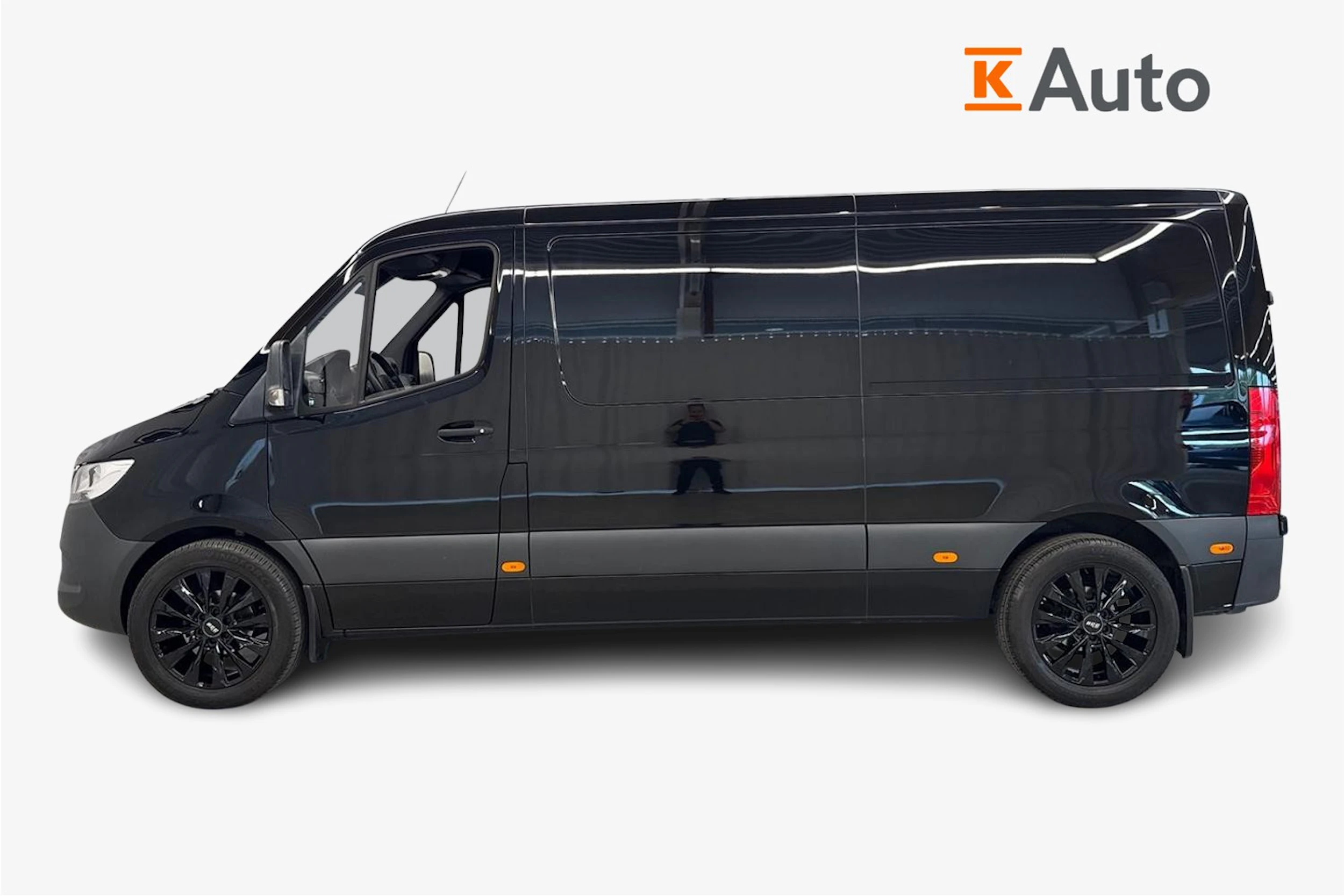 musta Mercedes-Benz Sprinter 2023 kuva 7.