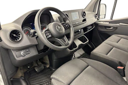 valkoinen Mercedes-Benz Sprinter 2022 kuva 8.