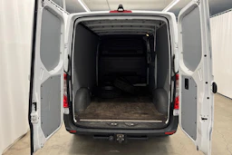 valkoinen Mercedes-Benz Sprinter 2022 kuva 13.