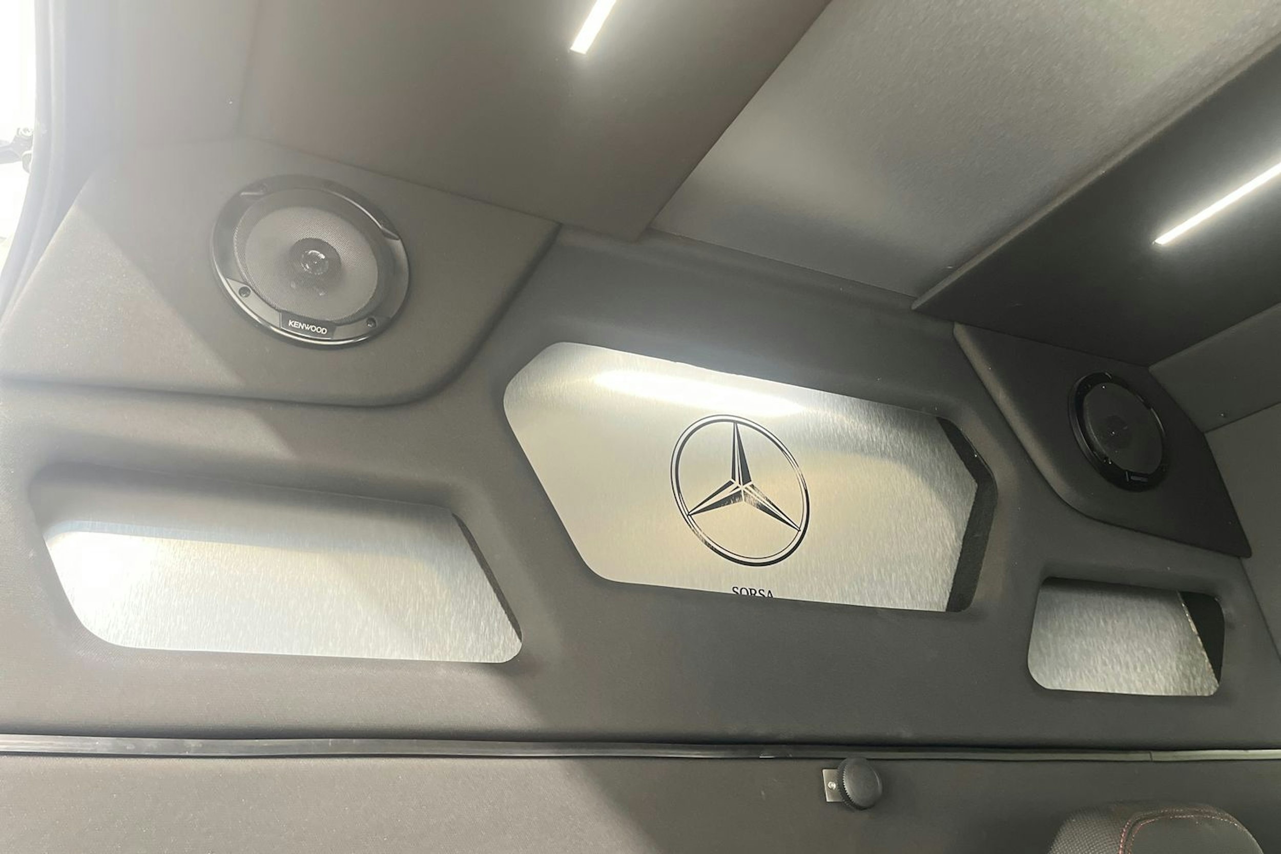 Valkoinen Mercedes-Benz Sprinter 2022 kuva 17.
