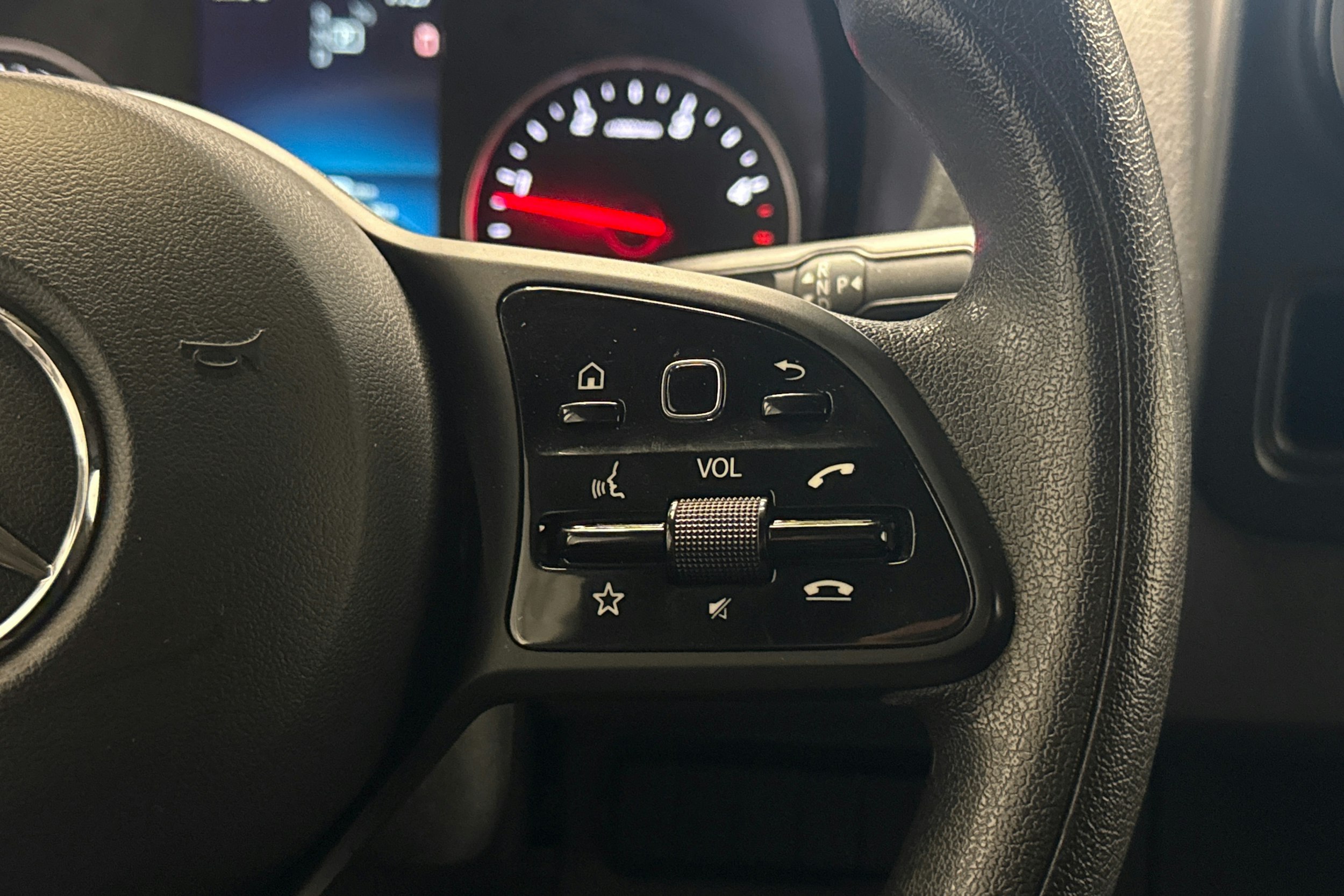 musta Mercedes-Benz Sprinter 2022 kuva 16.