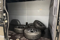 musta Mercedes-Benz Sprinter 2022 kuva 10.