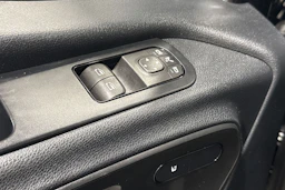 musta Mercedes-Benz Sprinter 2022 kuva 16.