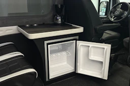 valkoinen Mercedes-Benz Sprinter 2022 kuva 12.