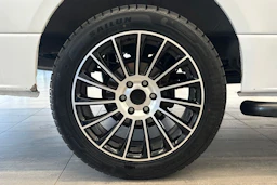 valkoinen Mercedes-Benz Sprinter 2022 kuva 15.