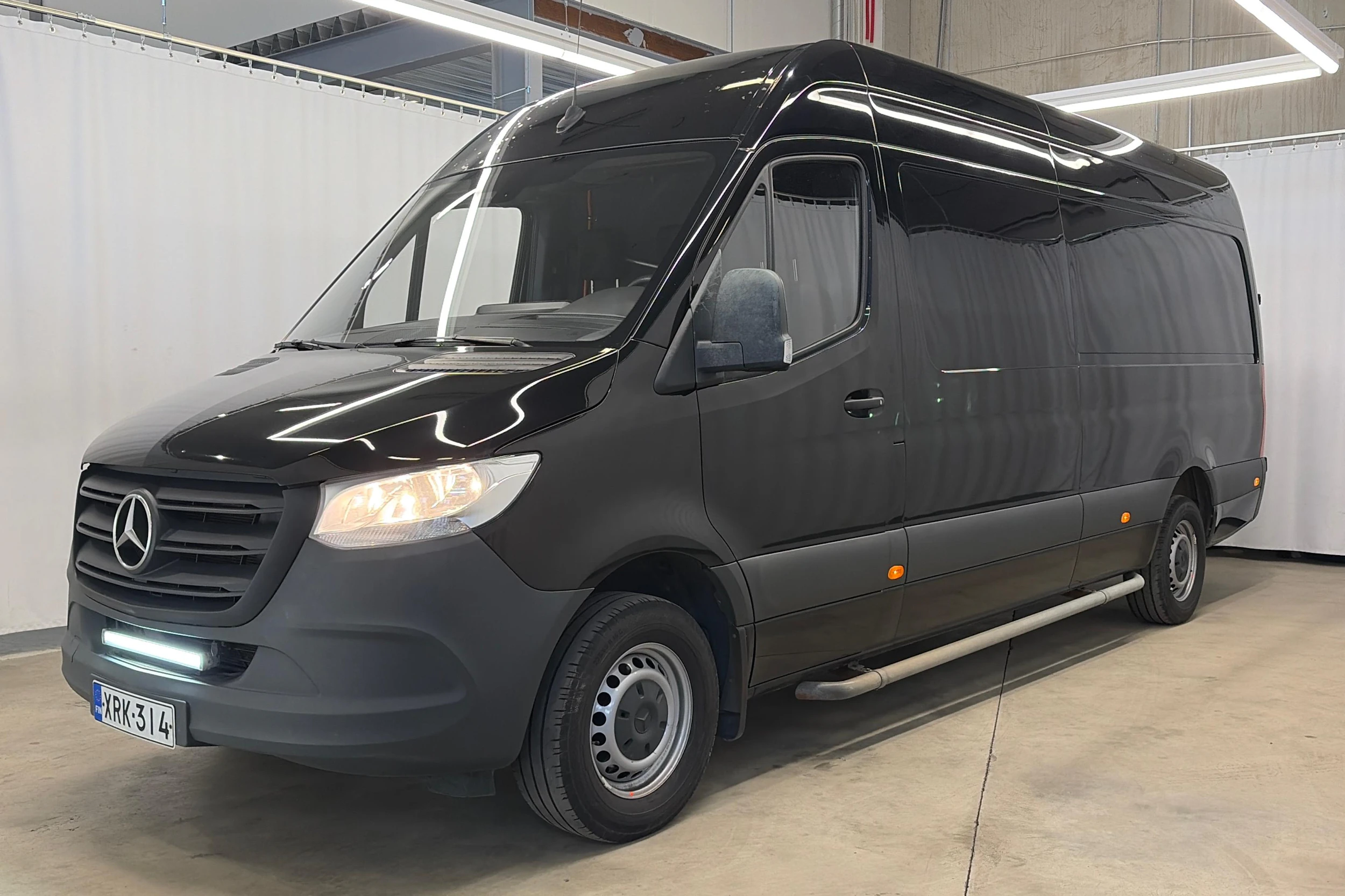 musta Mercedes-Benz Sprinter 2022 kuva 6.