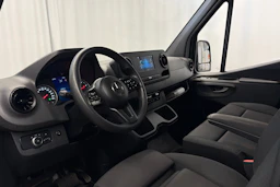 musta Mercedes-Benz Sprinter 2022 kuva 12.