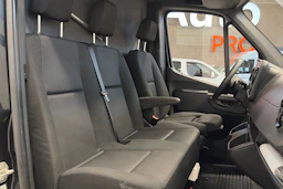 musta Mercedes-Benz Sprinter 2022 kuva 13.