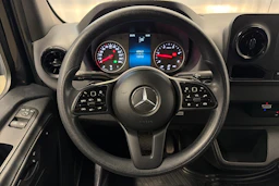 musta Mercedes-Benz Sprinter 2022 kuva 15.