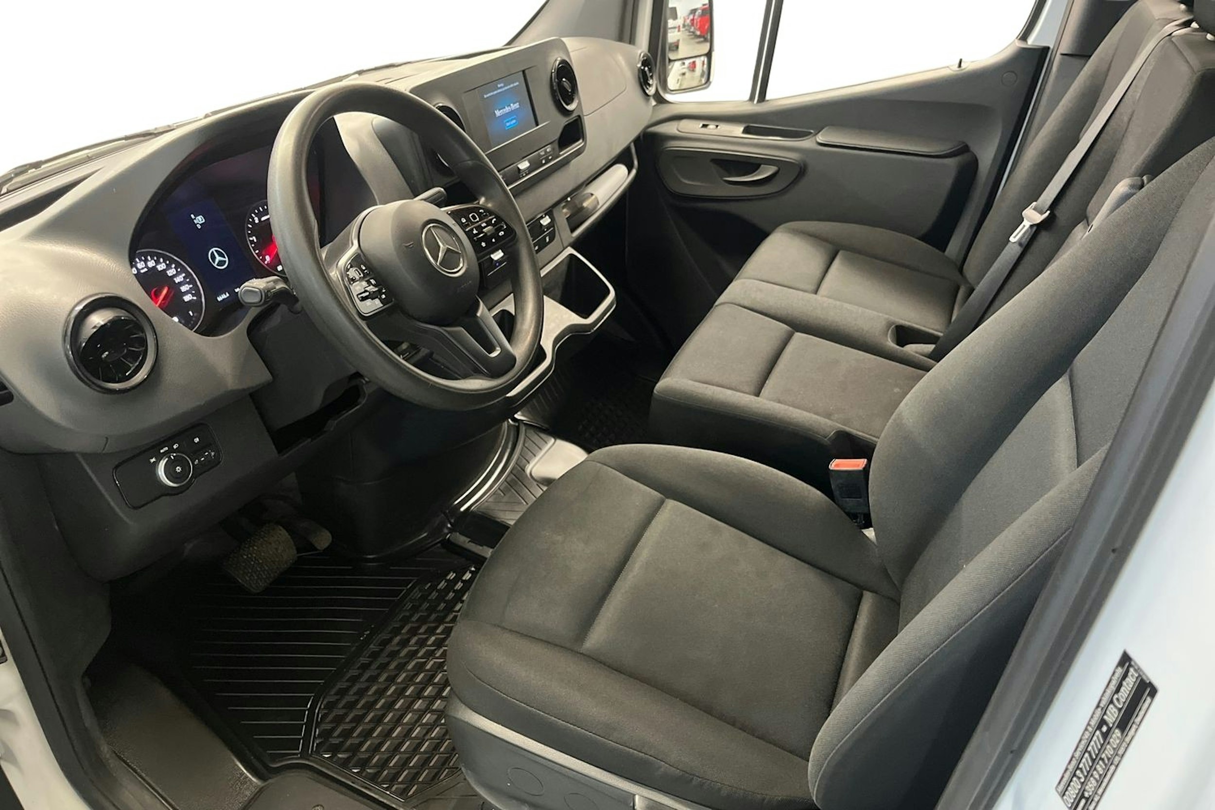 valkoinen Mercedes-Benz Sprinter 2022 kuva 7.