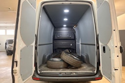 valkoinen Mercedes-Benz Sprinter 2022 kuva 14.