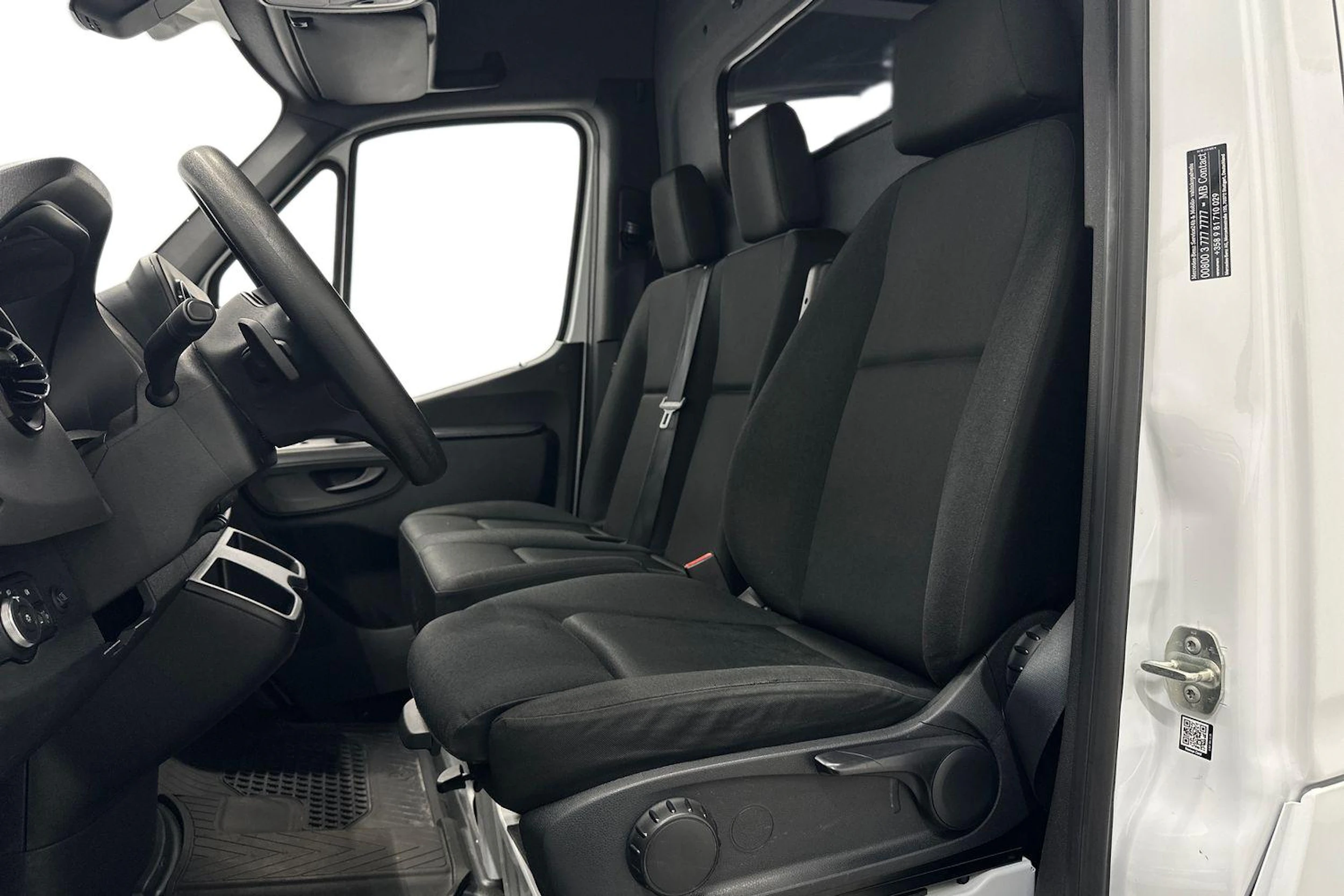 valkoinen Mercedes-Benz Sprinter 2022 kuva 8.