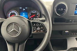 valkoinen Mercedes-Benz Sprinter 2022 kuva 12.