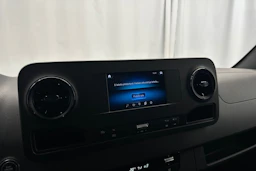 valkoinen Mercedes-Benz Sprinter 2022 kuva 17.