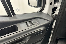 valkoinen Mercedes-Benz Sprinter 2022 kuva 23.