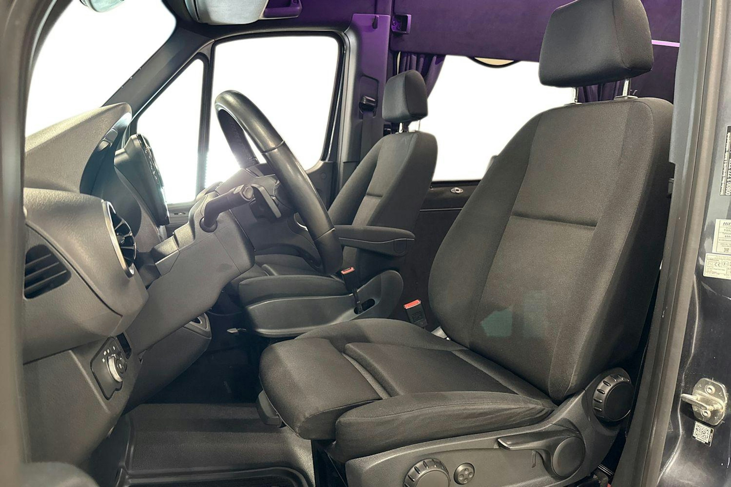 harmaa Mercedes-Benz Sprinter 2023 kuva 7.