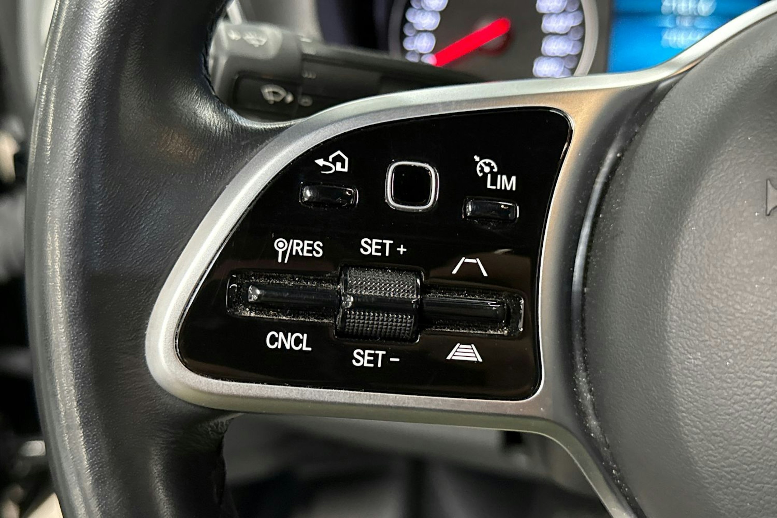 met. musta Mercedes-Benz Sprinter 2023 kuva 20.