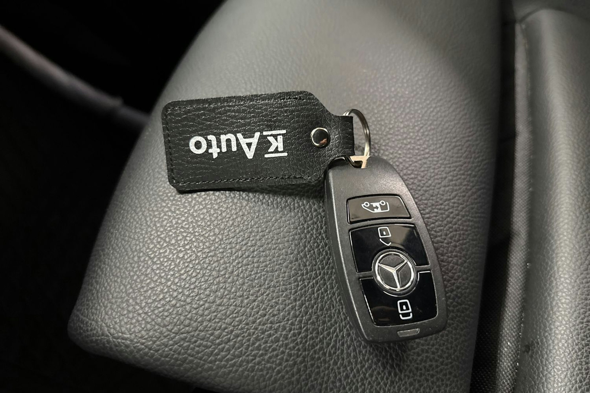 met. musta Mercedes-Benz Sprinter 2023 kuva 27.