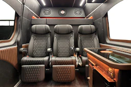 valkoinen Mercedes-Benz Sprinter 2023 kuva 11.