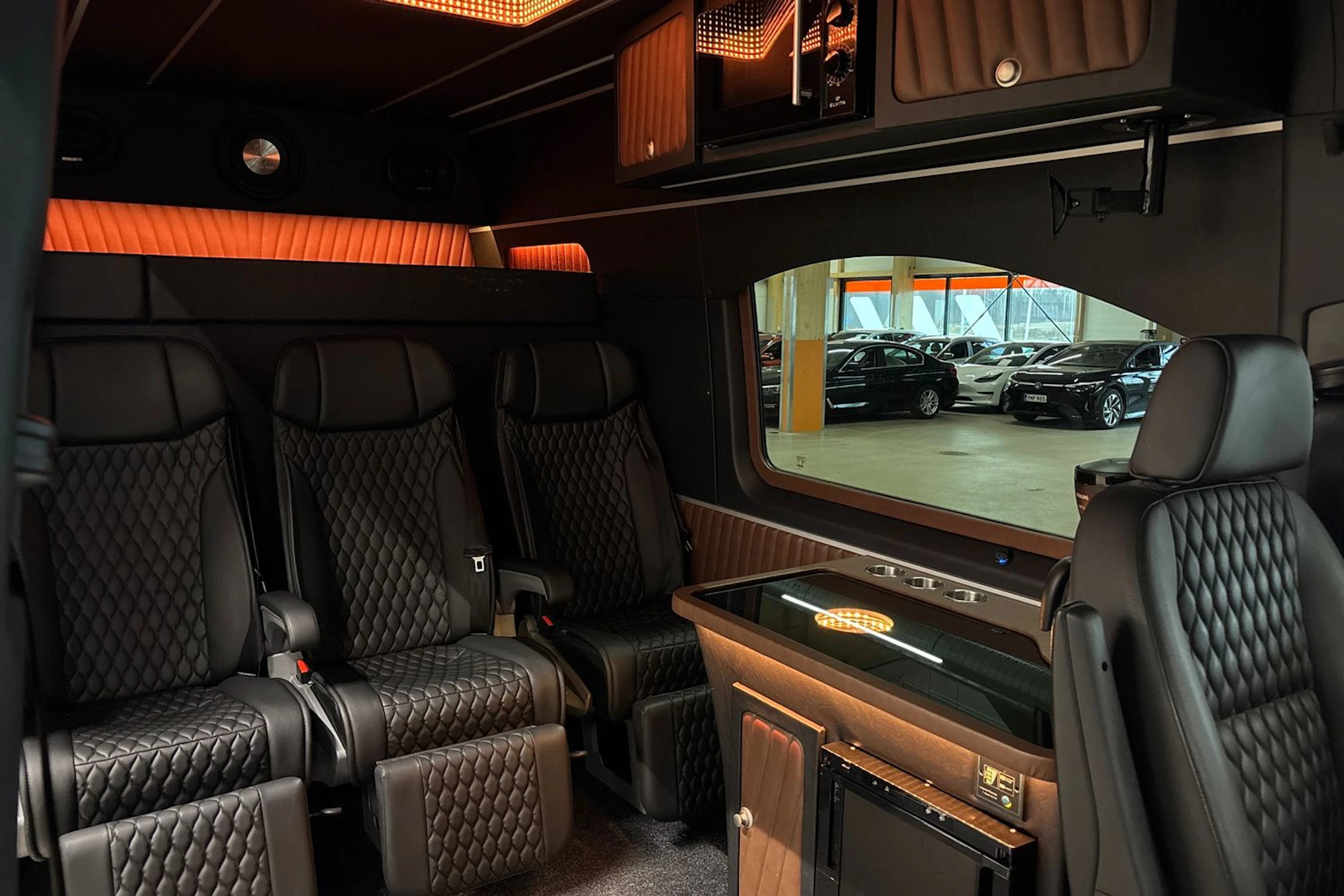 valkoinen Mercedes-Benz Sprinter 2023 kuva 13.