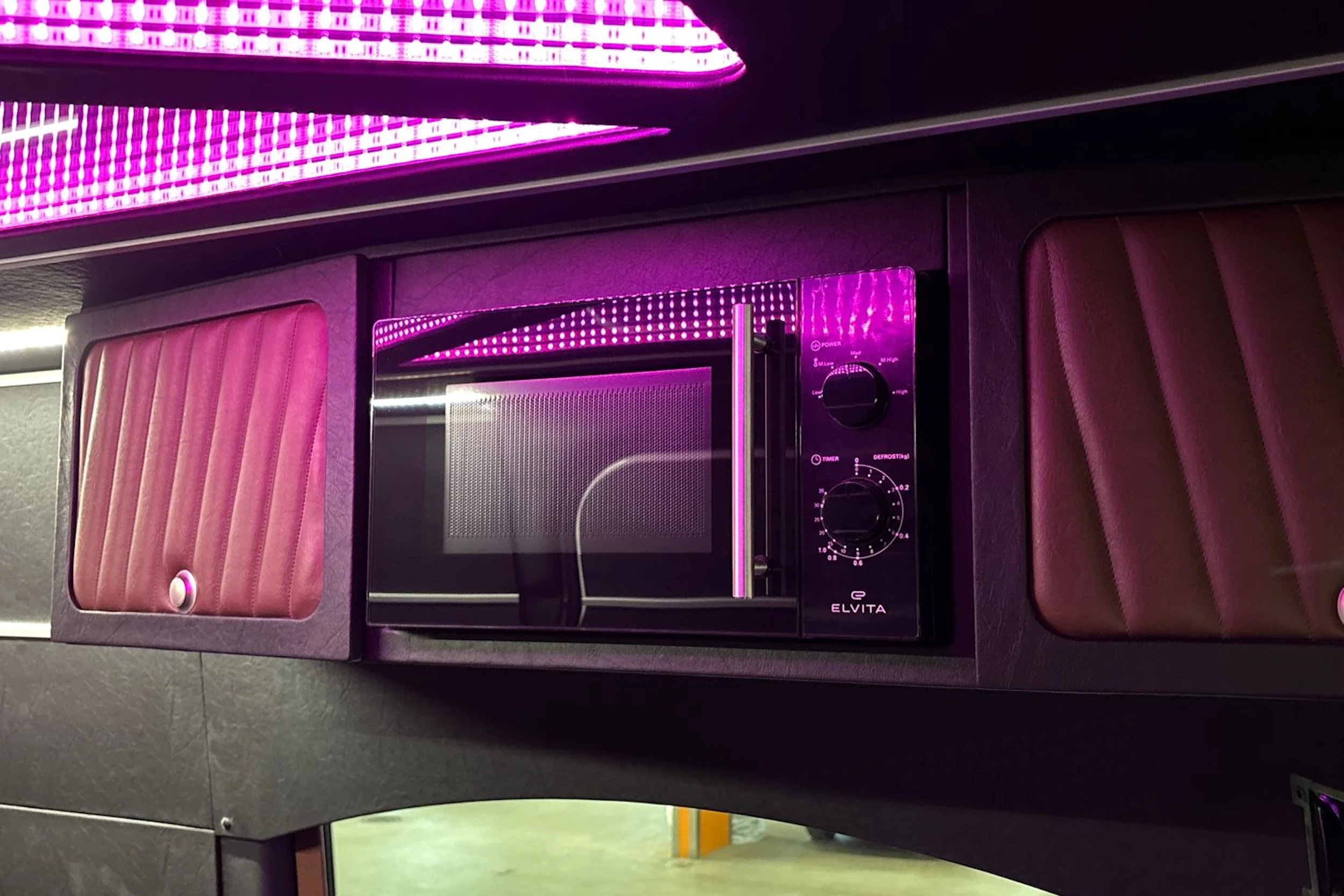 valkoinen Mercedes-Benz Sprinter 2023 kuva 17.