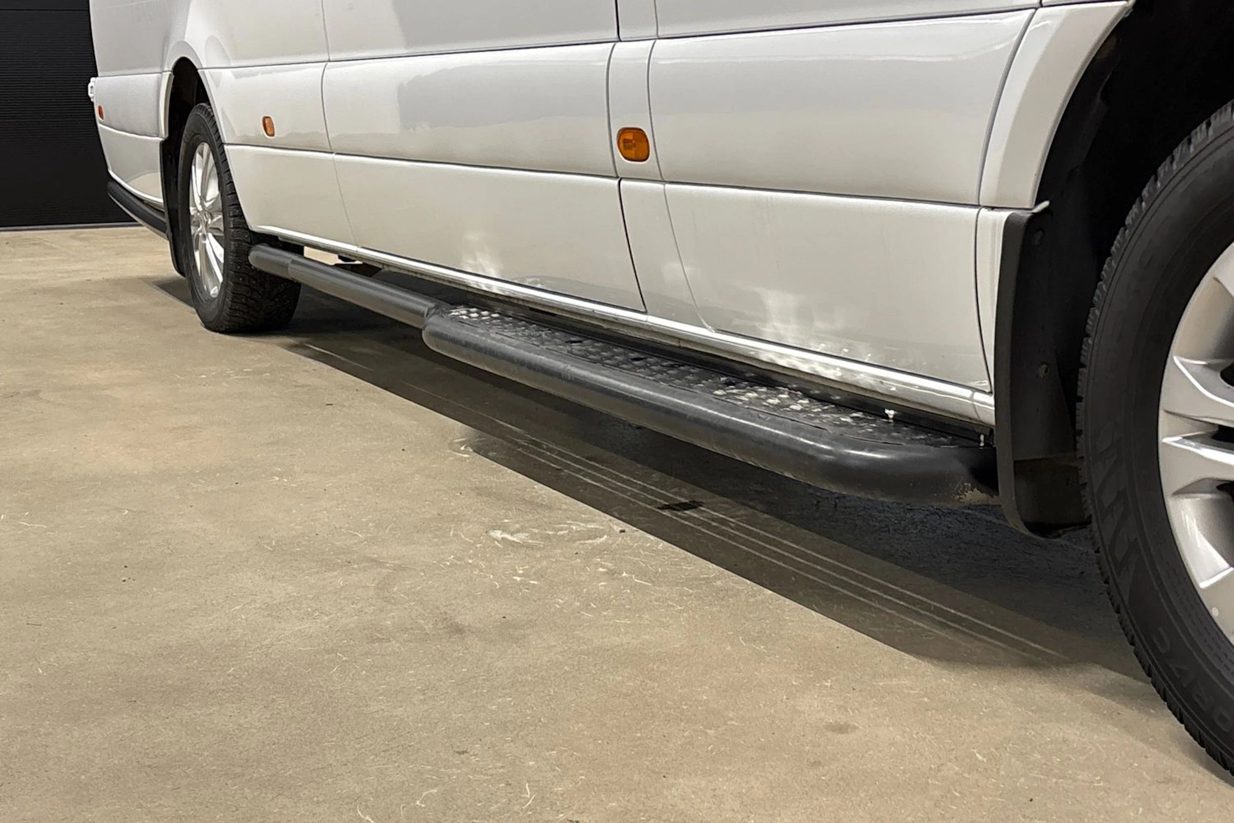 valkoinen Mercedes-Benz Sprinter 2023 kuva 34.