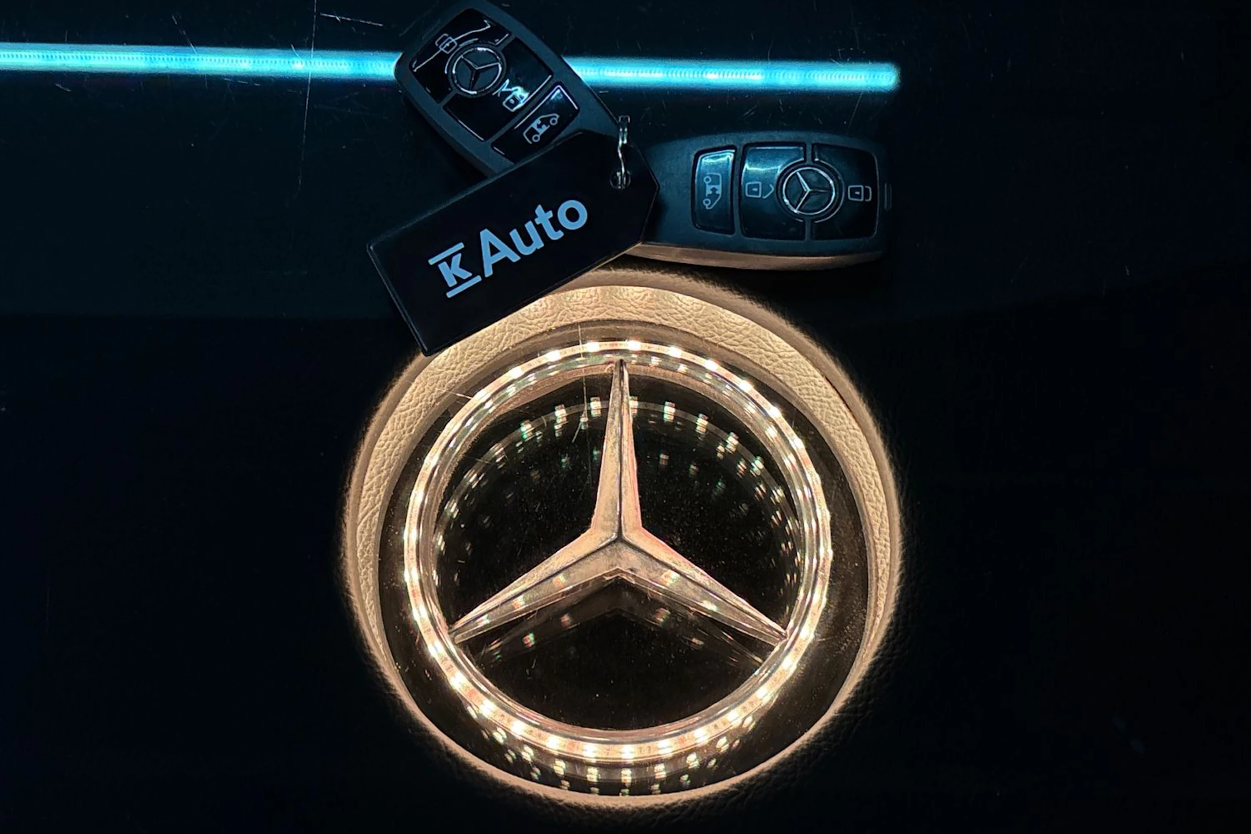 valkoinen Mercedes-Benz Sprinter 2023 kuva 38.