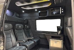 musta Mercedes-Benz Sprinter 2023 kuva 3.