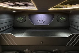musta Mercedes-Benz Sprinter 2023 kuva 17.