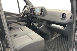musta Mercedes-Benz Sprinter 2023 kuva 11.