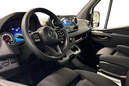 valkoinen Mercedes-Benz Sprinter 2023 kuva 8.