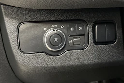 valkoinen Mercedes-Benz Sprinter 2023 kuva 20.