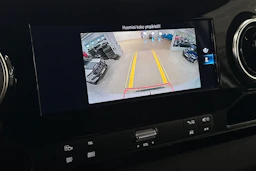 valkoinen Mercedes-Benz Sprinter 2023 kuva 24.
