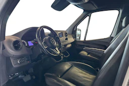 valkoinen Mercedes-Benz Sprinter 2023 kuva 3.