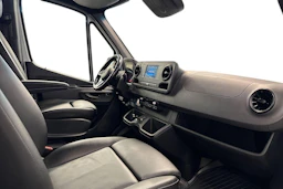 valkoinen Mercedes-Benz Sprinter 2023 kuva 9.