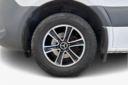 valkoinen Mercedes-Benz Sprinter 2023 kuva 12.