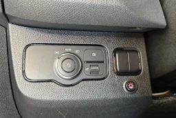 valkoinen Mercedes-Benz Sprinter 2023 kuva 25.