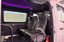 valkoinen Mercedes-Benz Sprinter 2023 kuva 27.
